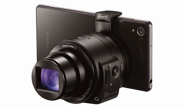 140908_QX30_Main1_with_XperiaZ2_1-1200