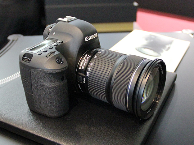 キヤノン、EF標準ズームレンズ「EF24-105mm F3.5-5.6 IS STM」とEF-S