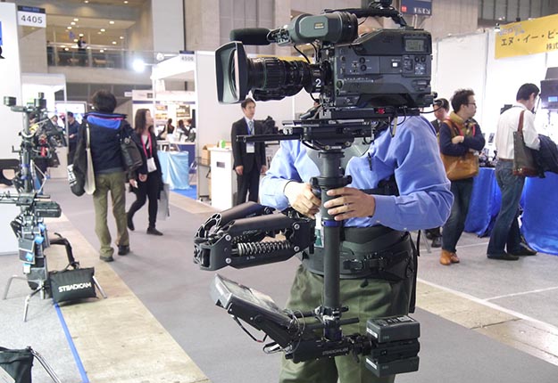 inter bee-2014-giniti-03