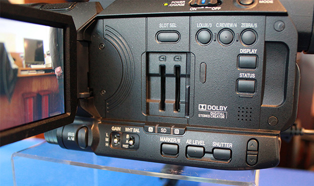 150219_JVC_GY-LS300_2133