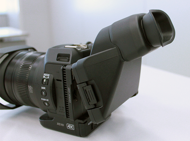 キヤノン、小型軽量な業務用4Kビデオカメラ「XC10」を発表