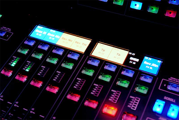 Roland_visual-audio2015_0612