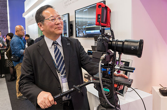 InterBEE2015_arukikata_02_teduka_04