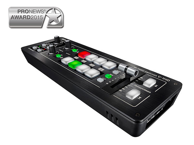 AWARD2015_02_Roland_V-1HD_silver