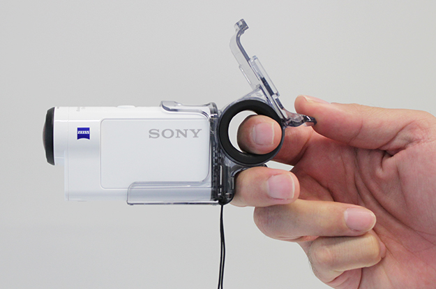 160620_Sony_AKA-FGP1