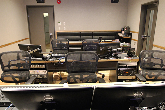 DC_vol10_inside-a-room