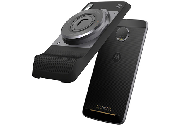 160902_Hasselblad_Moto-Z