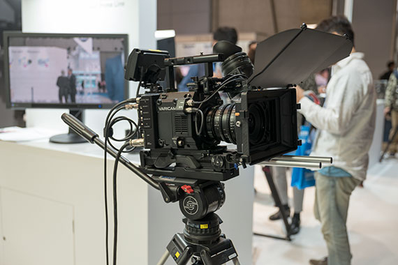 interbee2016_arukikata_02_teduka_04