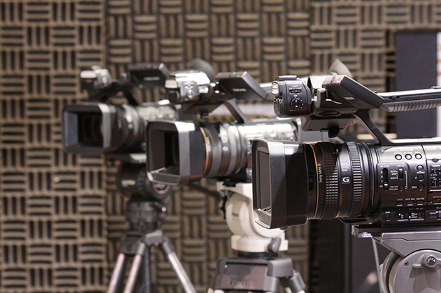 【段々値下】高機能ビデオスイッチャーSONY MCX-500 新品同様　元箱付 MCX-500 特長 | スイッチャー | ソニー