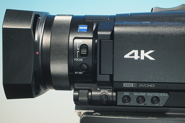 sony fdr-ax700 ハンディカム Amazon.com : Sony FDRAX700/B FDR-AX700 4K HDR Camcorder