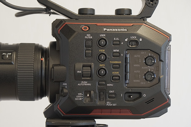 Panasonic AU-EVA1 EF-S 17-55f2.8セットlumix Amazon | Panasonic AU-EVA1 4Kメモリーカード・カメラ