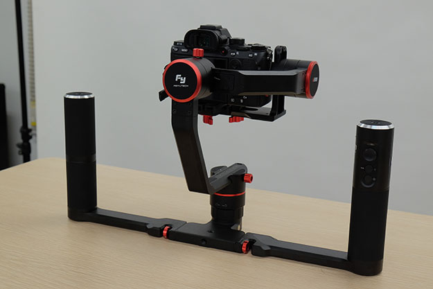Feiyutech a2000 ジンバル 10万円以下のジンバル選び]Vol.04 コンパクトなサイズに機能が