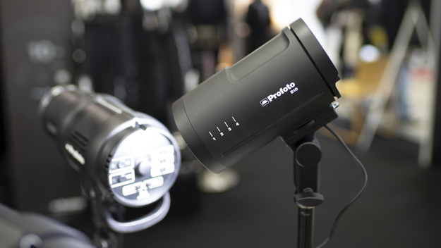 CP+2019]プロフォトブース：小さな筐体に従来機種以上の機能を