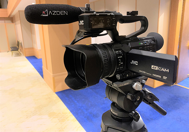 岡英史のNewFinder]Vol.82 業務用小型ハンドヘルド三脚～Libec TH-Z S8