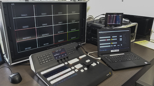 13.3インチディスプレイ一体型マルチスイッチャー「PVS0613」を現場で