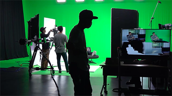 桐島ローランド氏説明カット