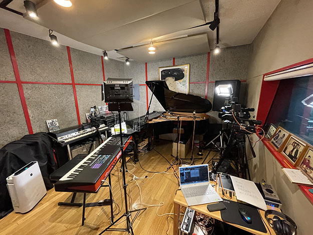 ATOM 500 SDI説明カット