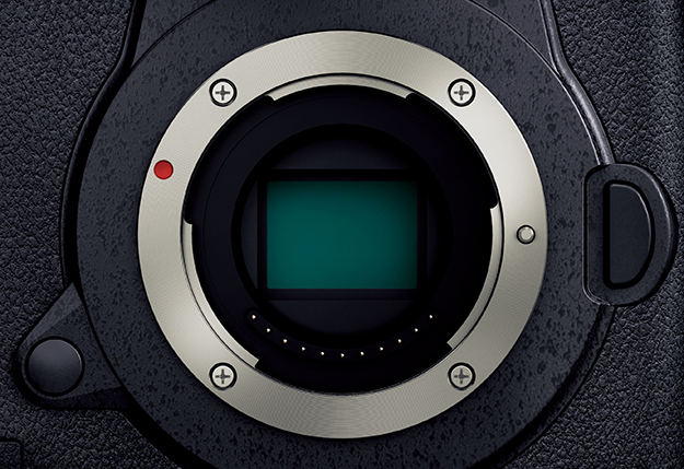 パナソニック、デジタルカメラ「LUMIX DC-GH5M2」発売。5G対応