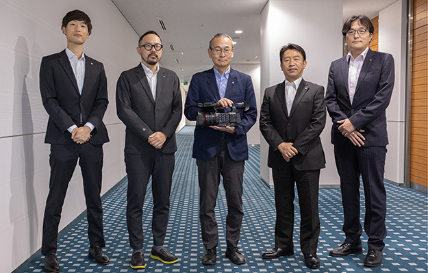 XF605インタビュー説明写真