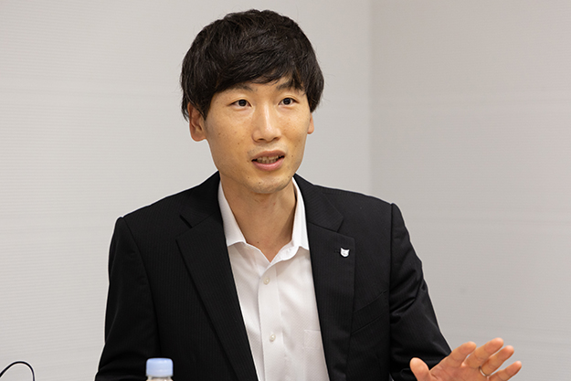 XF605インタビュー説明写真