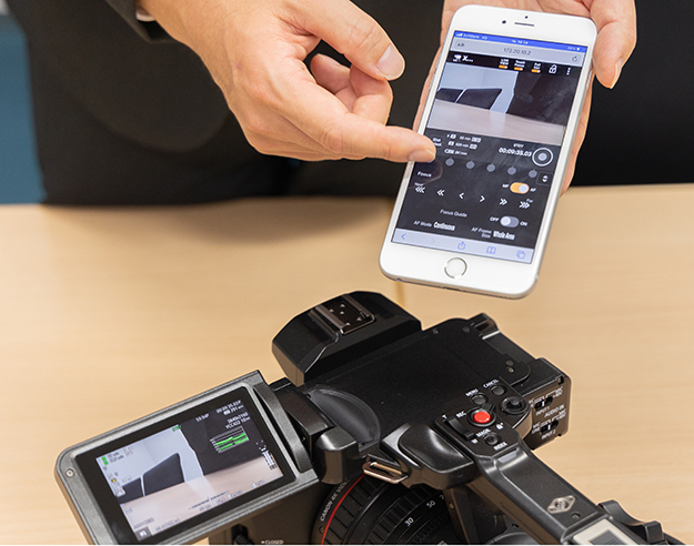 XF605インタビュー説明写真