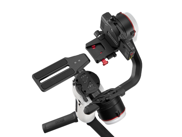 ZHIYUN、CRANEシリーズの最新作「CRANE M3」を発表。ペットボトル大で重量700g、リバランス不要でアクションカメラ・スマホ・一眼レフまで対応