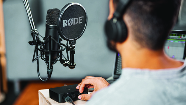 「NT1 + AI-1 Complete Studio Kit」仕様変更説明写真