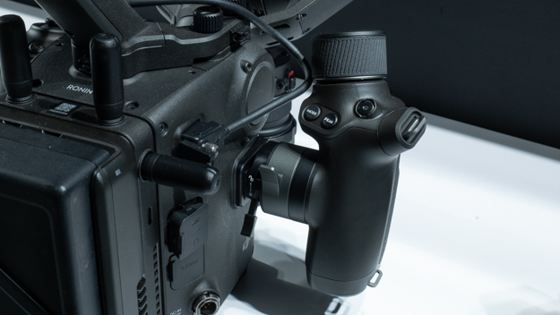 ジンバルシネマカメラ「DJI Ronin 4D」説明写真