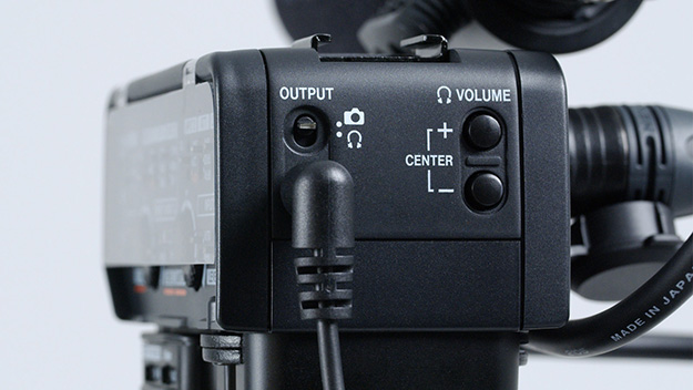 ティアック、ミラーレスカメラ対応XLRマイクアダプター「CA-XLR2d