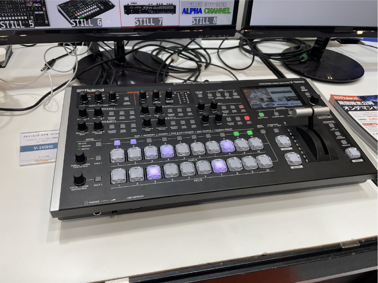 Vol.33 簡略化へ進むウェビナーと多様な映像表現を求められるライブ配信が共存する2022年へ[ライブ配信手帖]