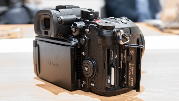 LUMIX GH6 ミラーレスカメラセット総ショット数3686枚 パナソニックがミラーレスカメラ「LUMIX GH6」を正式発表、3月25