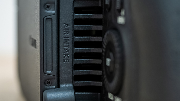 EOSR5CVOL01説明写真