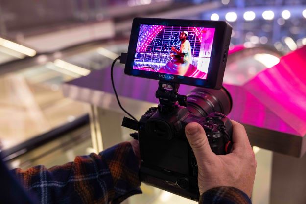 ビデオグラファー向けのタッチスクリーンモニター「ACTION5」発表