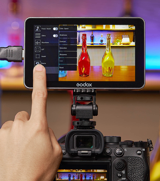 5.5インチ外部モニター「GM6S」発売メイン写真