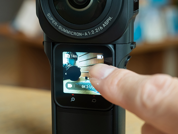 FrontlineVRcamera-vol22_11