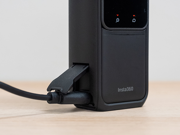 FrontlineVRcamera-vol22_12