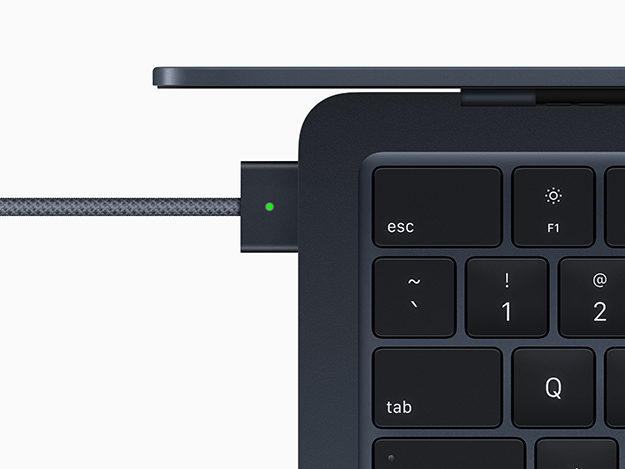 アップル、新型MacBook Airを7月8日から注文受付開始。M2チップ搭載モデル