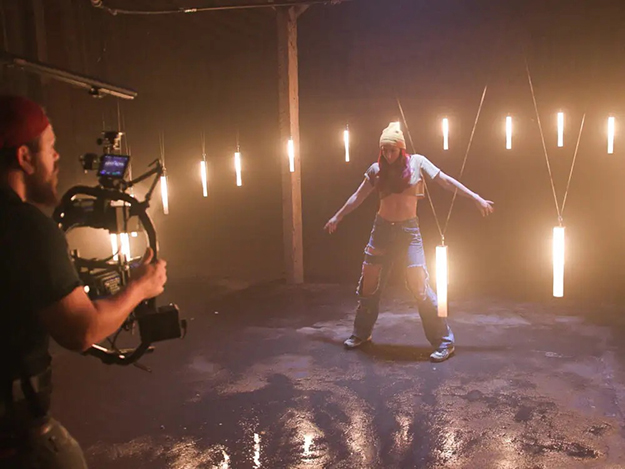 Aputure初のチューブライト「MT Pro」登場