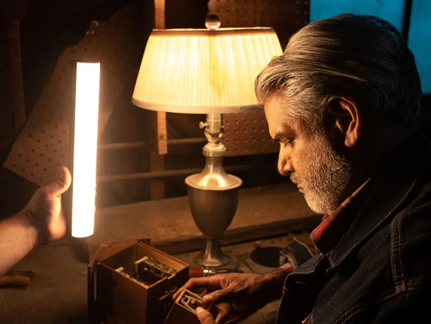 Aputure初のチューブライト「MT Pro」登場