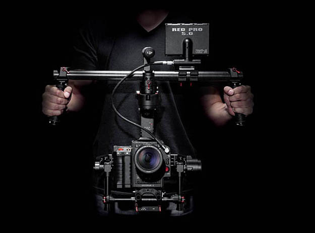 映像人のカメラアクセサリー電動ジンバル説明画像