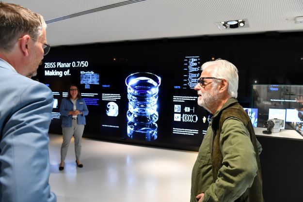ZEISS「Planar 0.7/50 mm」、ZEISS光学博物館で特別展示