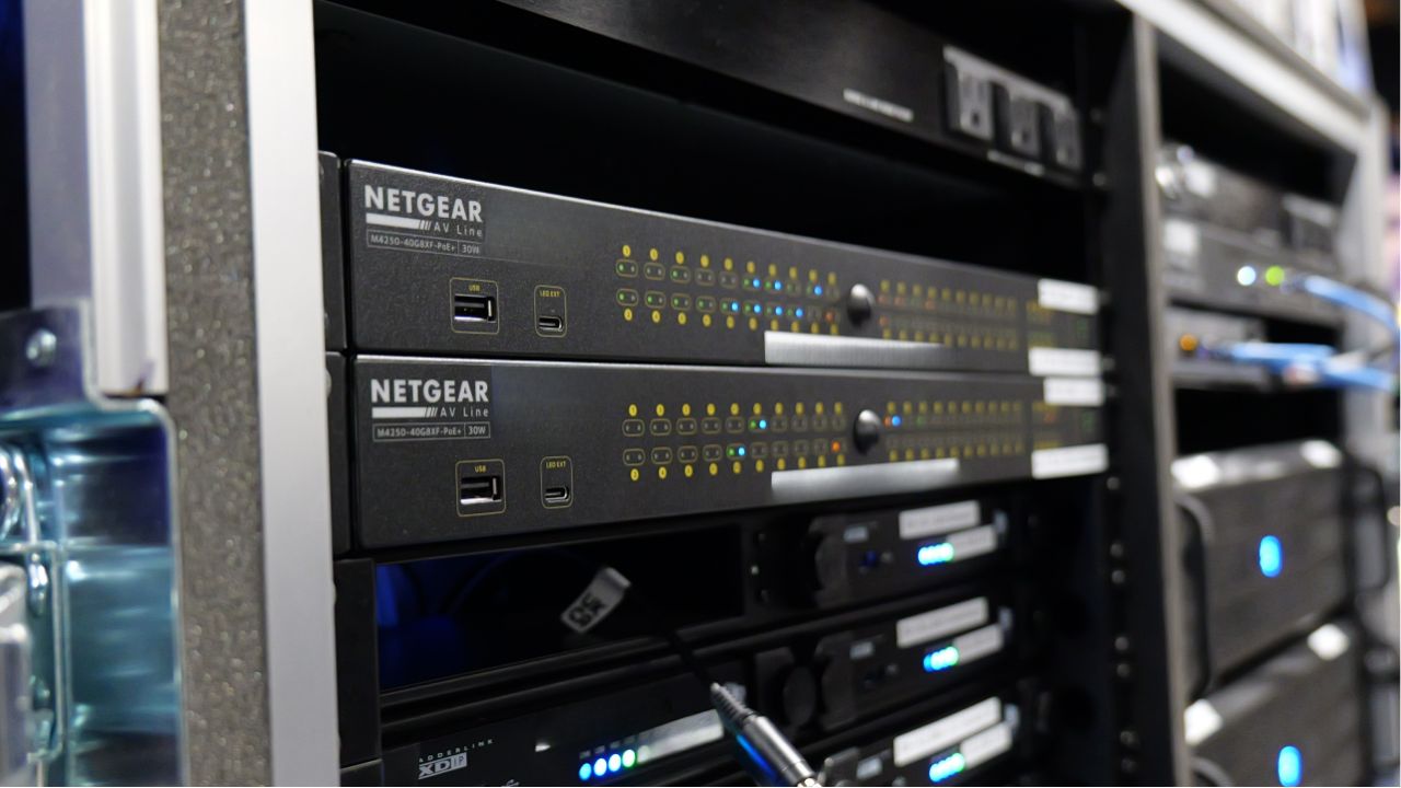 M4250シリーズのスイッチ本体の写真