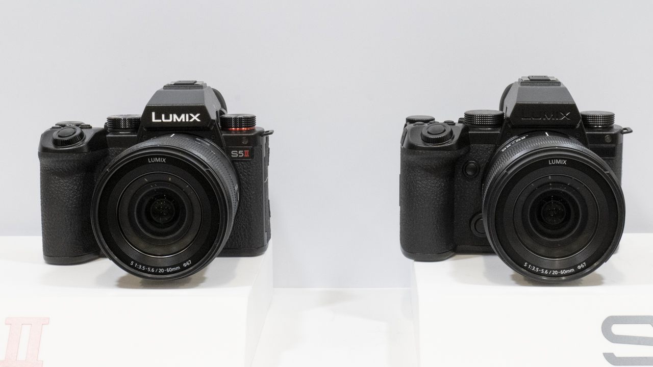 Panasonic LUMIX S5 II vs S5 IIX - key differences explained