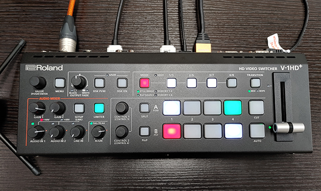 【Roland V-1HD+】ローランド V-1HDプラス ハードケース付き Roland ビデオスイッチャー V-1HD Plus (キャリングケースセット